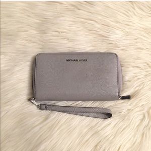 Michael Kors Jet Set Travel Wristlet